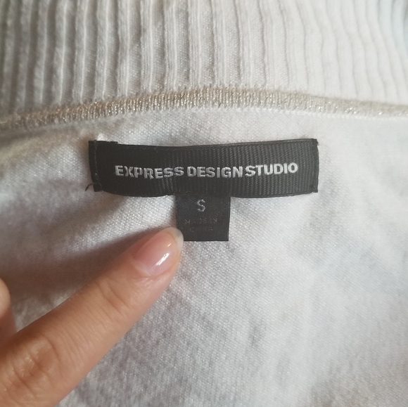 Express Design Studio White Knit V-neck Sweater S - Picture 6 of 9